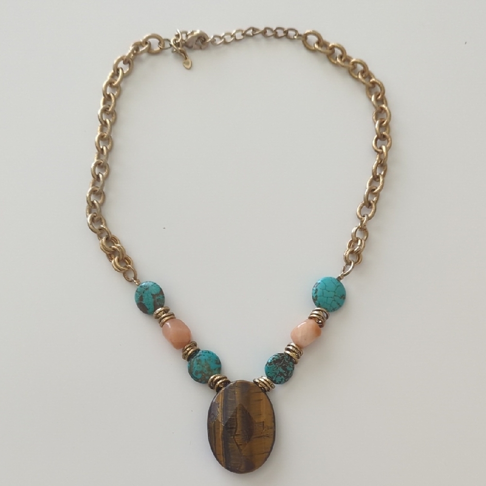 Elegant Gold and Turquoise Necklace